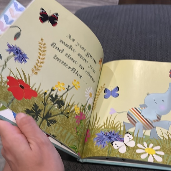 🧸 10/$10 BABY SALE - book - Picture 2 of 2